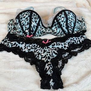 Vintage Victoria's Secret SEXY LITTLE THINGS Cheetah Print Bra and Cheeky Panty